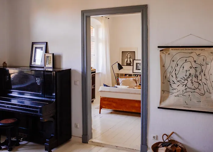 Lehrerwohnung アパート *