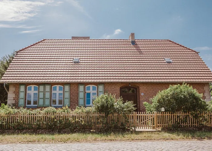 Lehrerwohnung アパート